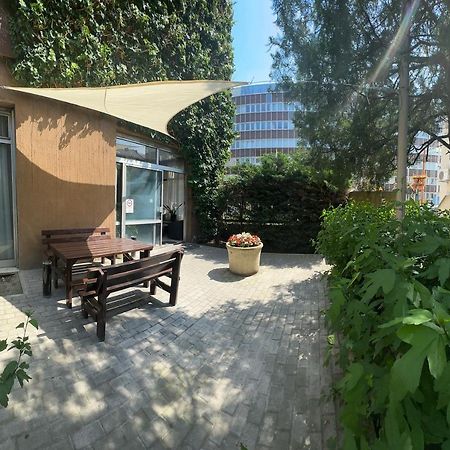 H1 Apartmanok Budapeste Exterior foto